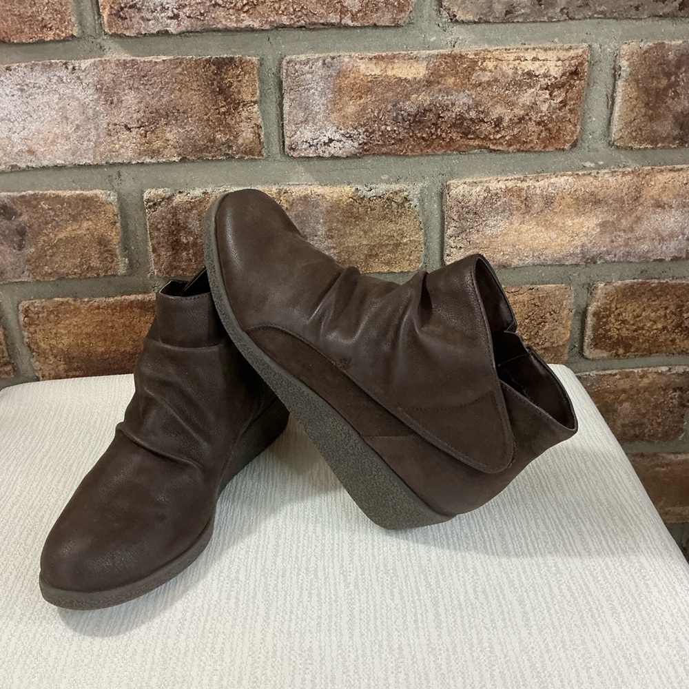BASS “Bailey” Chocolate Brown Wedge Booties